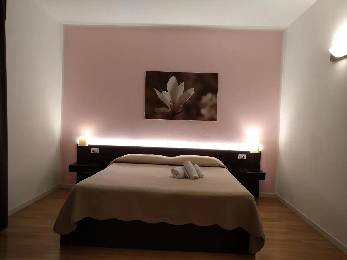 Bed & Breakfast Magnolia Room & Breakfast Faenza Italy